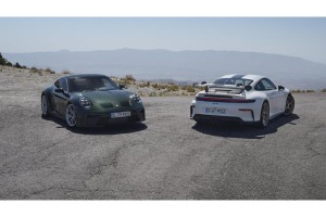 1096 萬起賽道與公路的完美結合：全新 Porsche 911 GT3 與 911 GT3 with Touring Package 正式亮相！