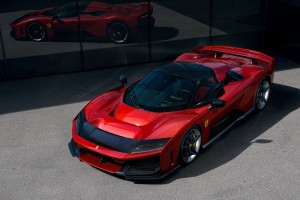 首次採用六缸引擎的新馬王：Ferrari F80(深度介紹)